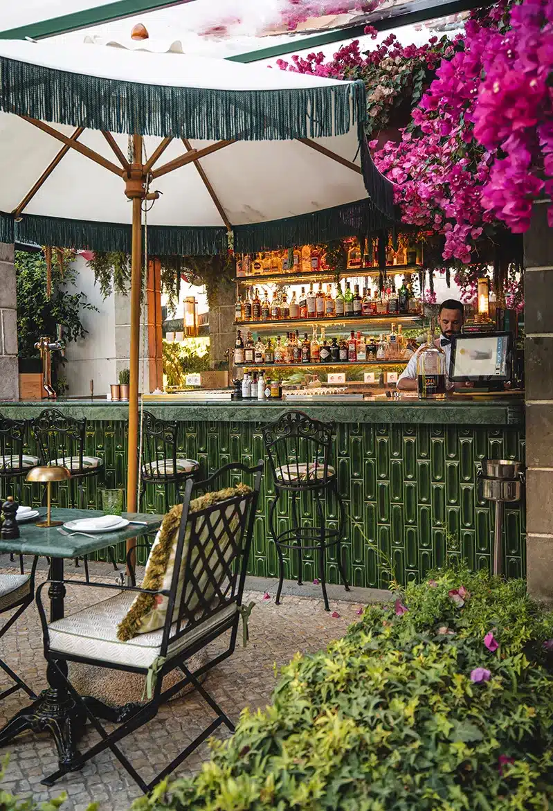 Bougain Restaurant & Garden Bar