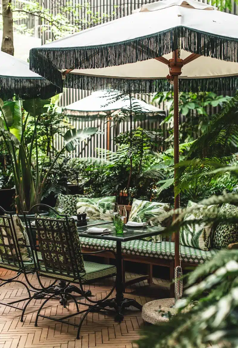 Bougain Restaurant & Garden Bar